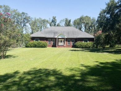 (private lake, pond, creek) Home Sale Pending in Vidalia Georgia