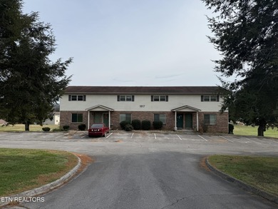 Fort Loudoun Lake Home Sale Pending in Louisville Tennessee