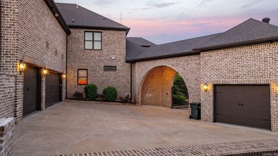 Welcome to 106 Orle, where Tuscan-inspired elegance meets - photo 5
