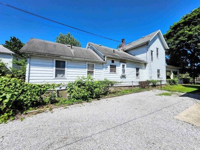 Located just steps from Lakeside Park, this FULLY RENTED - photo 5
