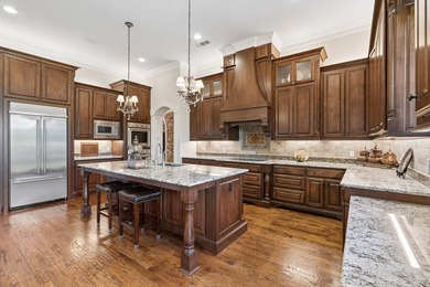 Experience timeless elegance in this exceptional custom estate - photo 11