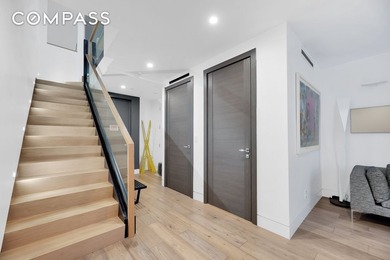 *FULLY RENOVATED TOWNHOUSE w/FULL GUEST HOUSE, ROOF POOL & - photo 20