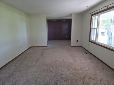 Opportunity awaits! Located on the edge of Garnett and directly - photo 2