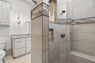Experience timeless elegance in this exceptional custom estate - photo 23