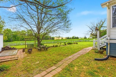 Charming plantation style home situated on over an acre of land - photo 25