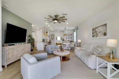 Better than new! CHARMING VILLA on a LAKE FRONT LOT in the - photo 26