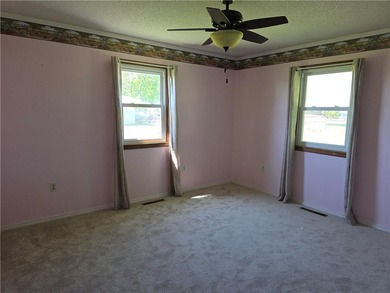 Opportunity awaits! Located on the edge of Garnett and directly - photo 7