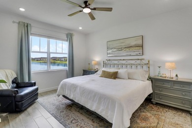 Better than new! CHARMING VILLA on a LAKE FRONT LOT in the - photo 28