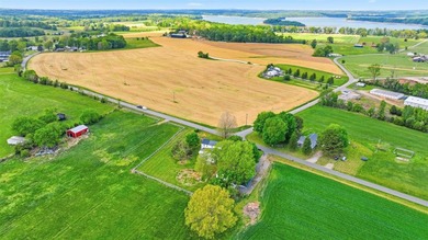 Charming plantation style home situated on over an acre of land - photo 30