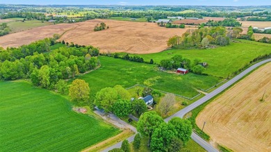 Charming plantation style home situated on over an acre of land - photo 31