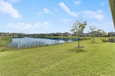 Better than new! CHARMING VILLA on a LAKE FRONT LOT in the - photo 42