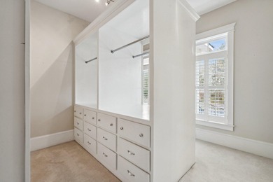 Opportunities like this rarely come along. This turnkey, 8,000+