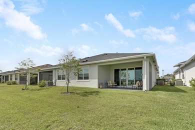Better than new! CHARMING VILLA on a LAKE FRONT LOT in the - photo 44