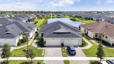 Better than new! CHARMING VILLA on a LAKE FRONT LOT in the - photo 47