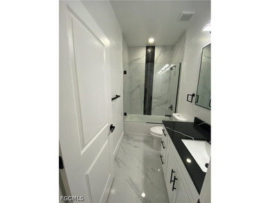 Experience luxury living in this stunning. brand-new duplex - photo 4
