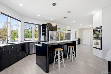 Tucked within the highly sought-after waterfront community of - photo 11