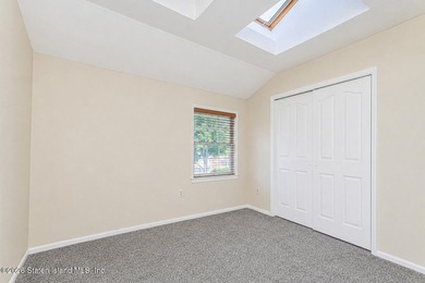 Rare opportunity for investor or end user to own a spacious - photo 11