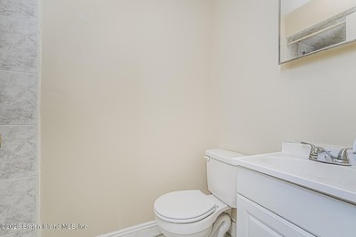 Rare opportunity for investor or end user to own a spacious - photo 12