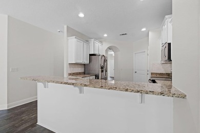 Welcome to this beautifully maintained 3-bedroom, 2-bath home - photo 19