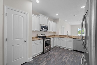 Welcome to this beautifully maintained 3-bedroom, 2-bath home - photo 20