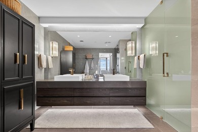 Premium flow through residence bespoke touches throughout. Large - photo 20