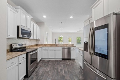 Welcome to this beautifully maintained 3-bedroom, 2-bath home - photo 21