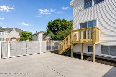 Rare opportunity for investor or end user to own a spacious - photo 21