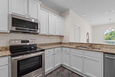 Welcome to this beautifully maintained 3-bedroom, 2-bath home - photo 23