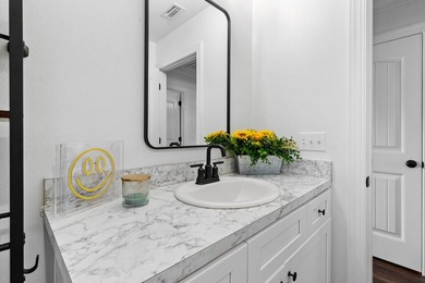 100% FINANCING AVAILABLE! Welcome home to this beautifully - photo 23