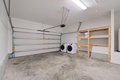 Welcome to this beautifully maintained 3-bedroom, 2-bath home - photo 25
