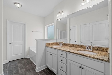Welcome to this beautifully maintained 3-bedroom, 2-bath home - photo 28