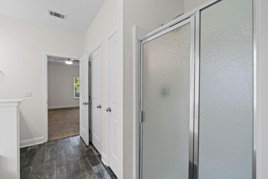 Welcome to this beautifully maintained 3-bedroom, 2-bath home - photo 29