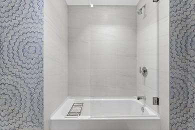 Premium flow through residence bespoke touches throughout. Large - photo 29