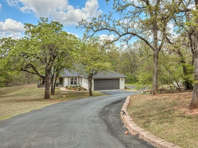 Beautiful lakefront property on 5 acres in desirable Arcadia - photo 2