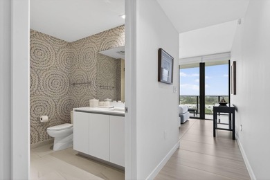 Premium flow through residence bespoke touches throughout. Large - photo 35