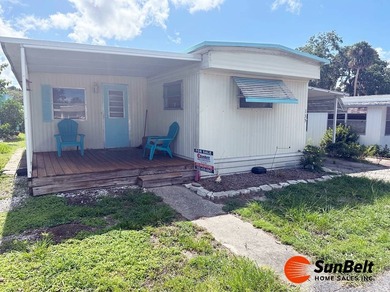 Lake Harris Home For Sale in Tavares Florida