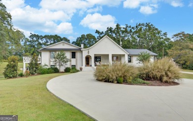 Lake Home For Sale in Hartwell, Georgia