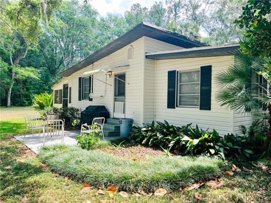 Charming cracker style home, guest cottage and barn are located - photo 4