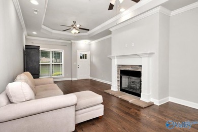Low maintenance living in an active community! Single level - photo 3