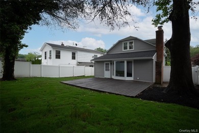 Adorable renovated Colonial in the highly desirable West Hills - photo 2