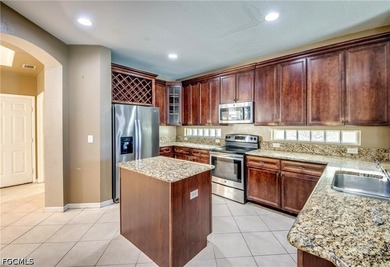 Spacious Mistella Model lakefront home featuring 5 full bedrooms - photo 5