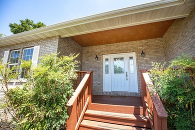 Nestled in the heart of Branson, this beautiful North Fork - photo 5