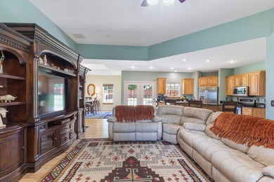 Nestled in the heart of Branson, this beautiful North Fork - photo 8