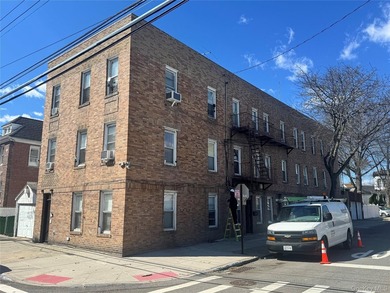 Exceptional investment opportunity in the heart of Pelham Bay! - photo 1