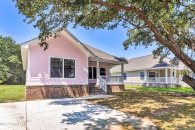 New Construction in Pascagoula!! Experience coastal living just - photo 3
