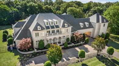 A Southern estate tucked behind the gates of an exclusive Eads - photo 1
