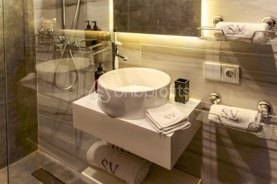 Stunning and Modern 2 Bedroom Villa in Berawa - photo 22