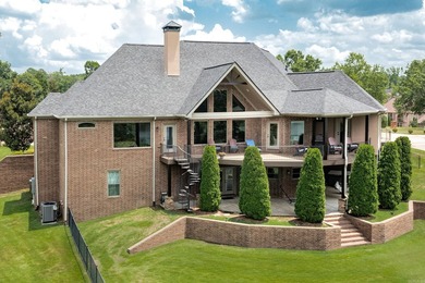 Don't miss this custom-crafted beauty in gated Hurricane Lake - photo 3