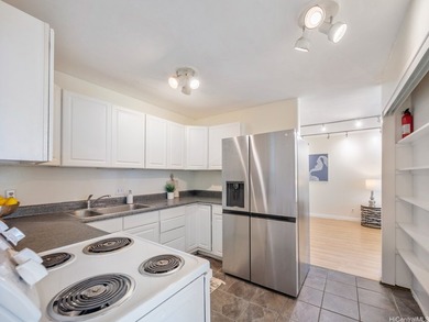 Welcome to easy island living in this clean, move-in ready - photo 11