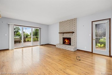 Nestled on nearly 2 acres of beautifully maintained property - photo 31